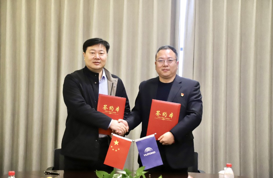 携手共进｜永利皇宫官网专用车与威高血技签署战略合作协议