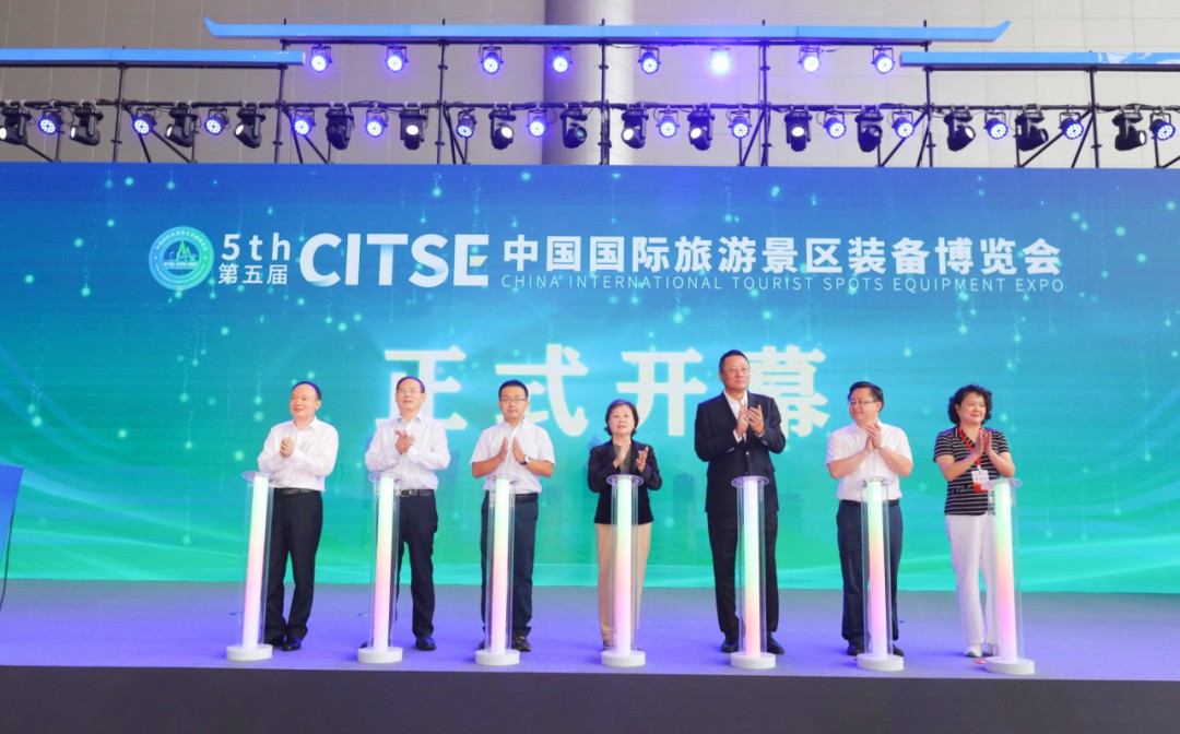 永利皇宫官网锂电观光车“爬坡王”重磅亮相第五届中国国际旅游景区装备博览会！