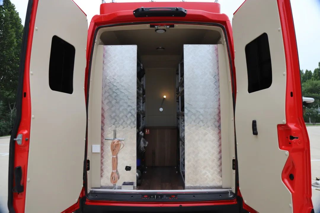 永利皇宫官网勘察消防车，持续推动火灾调查工作创新发展！