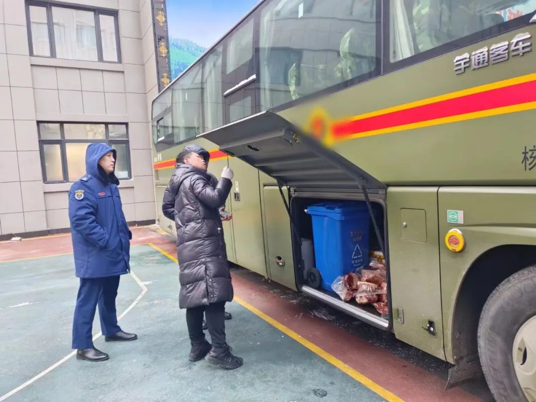 永利皇宫官网专用车森林消防车辆冬季服务巡检启动，为守护森林安全贡献力量！