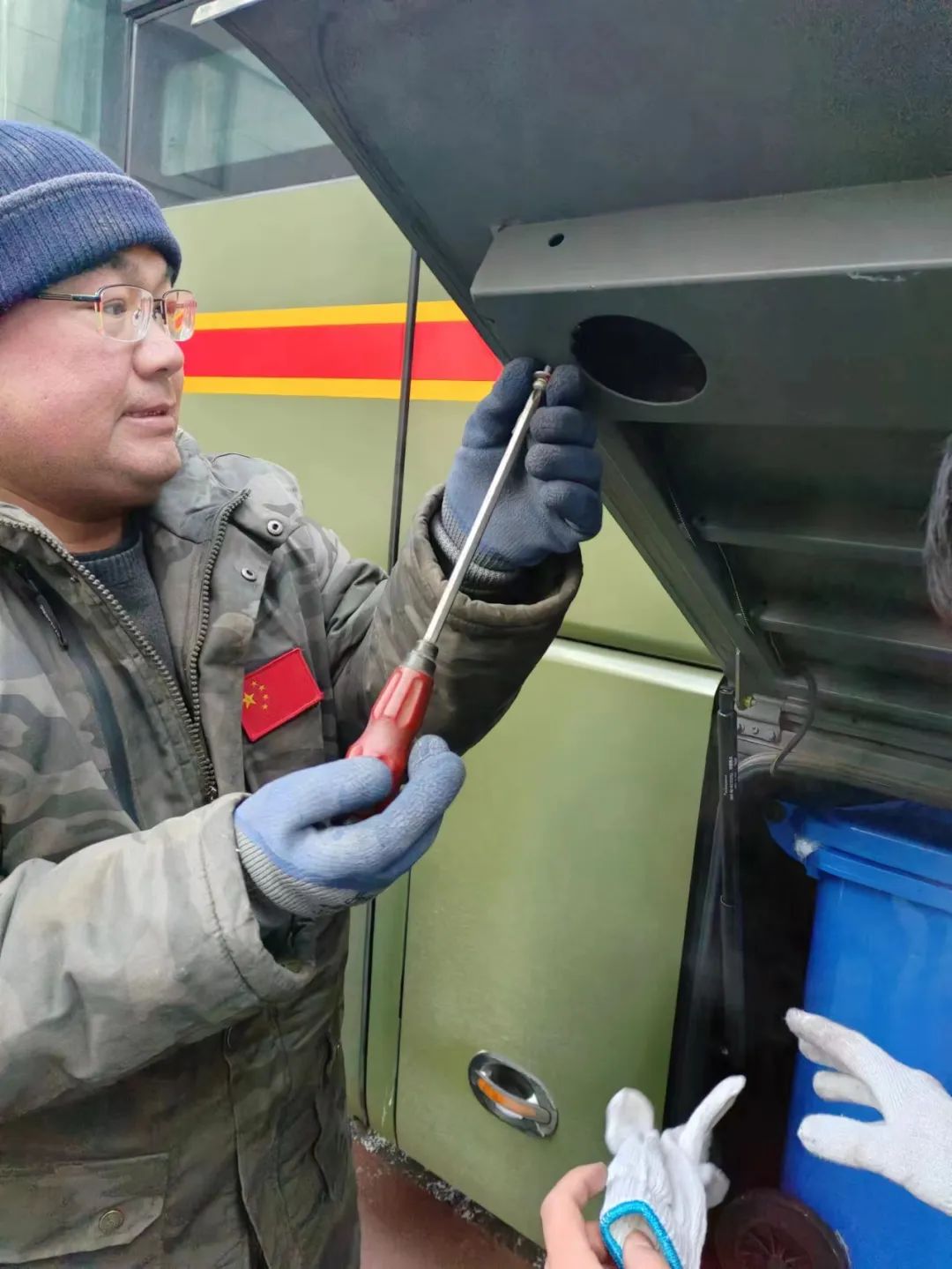 永利皇宫官网专用车森林消防车辆冬季服务巡检启动，为守护森林安全贡献力量！