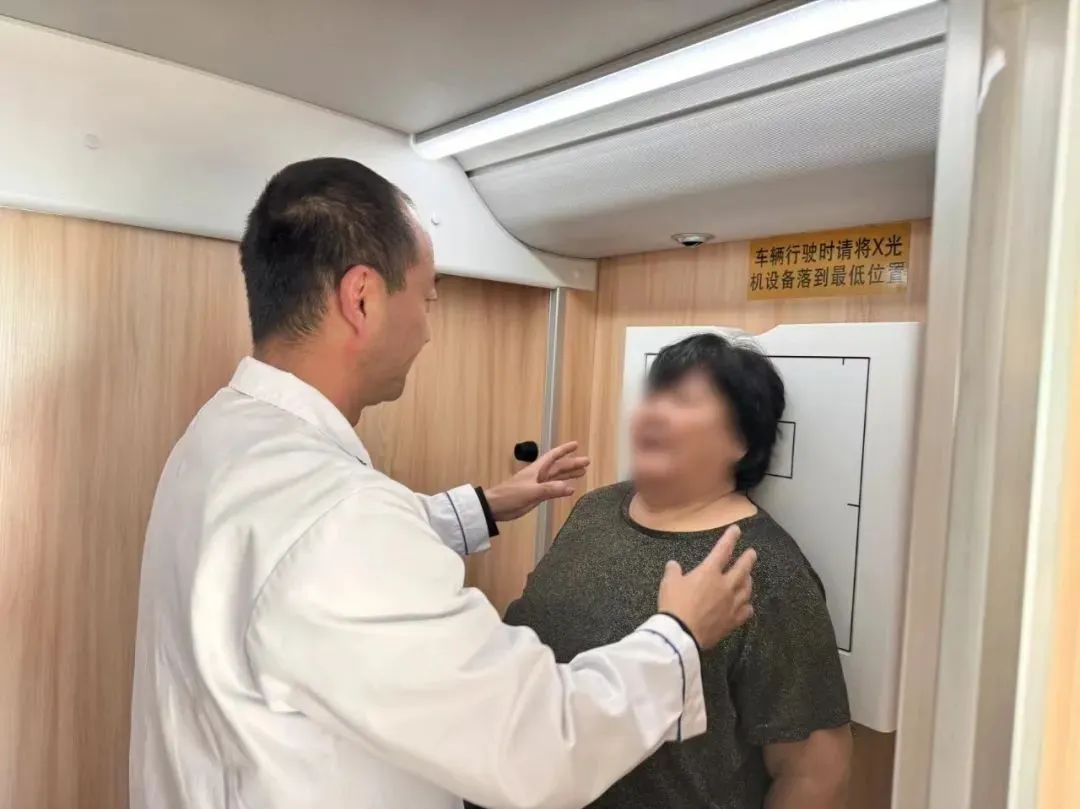 永利皇宫官网体检车走进蒙古国，打造草原上的“流动诊室”，铸造中蒙友谊的“健康纽带”