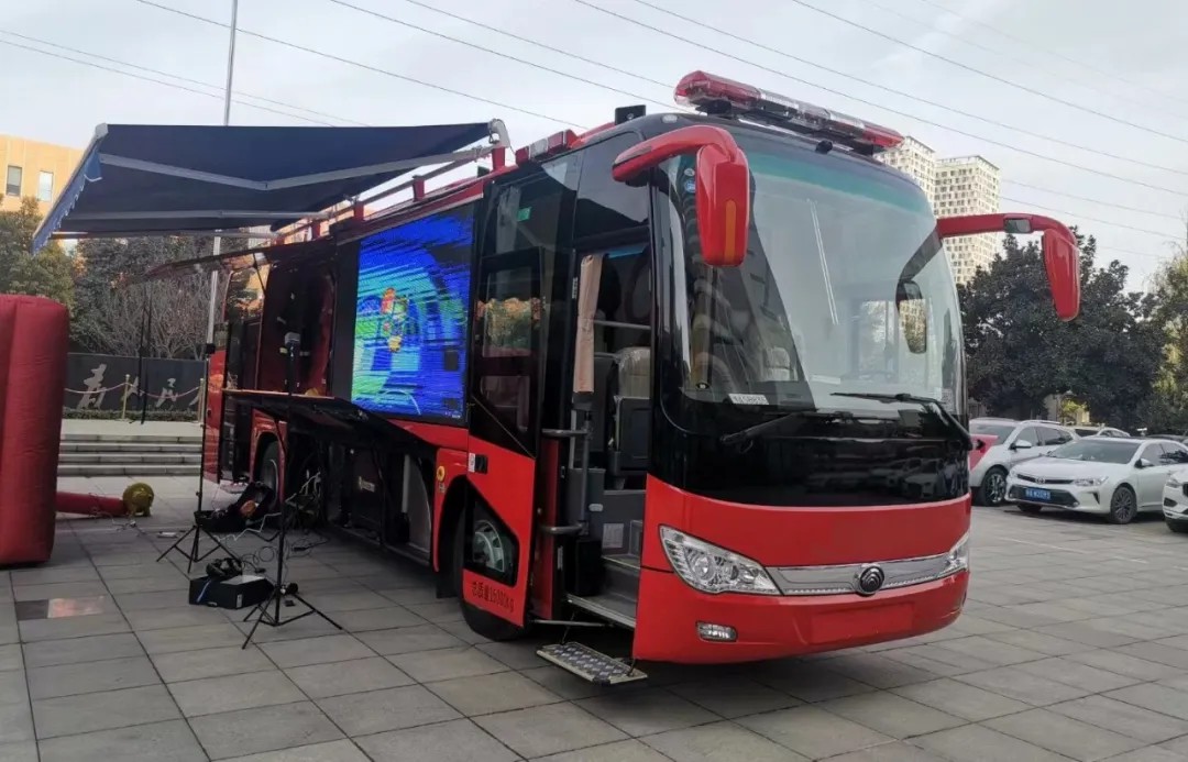 专业支撑专业 | 2024年全国消防宣传月，永利皇宫官网宣传消防车助力全民消防能力提升