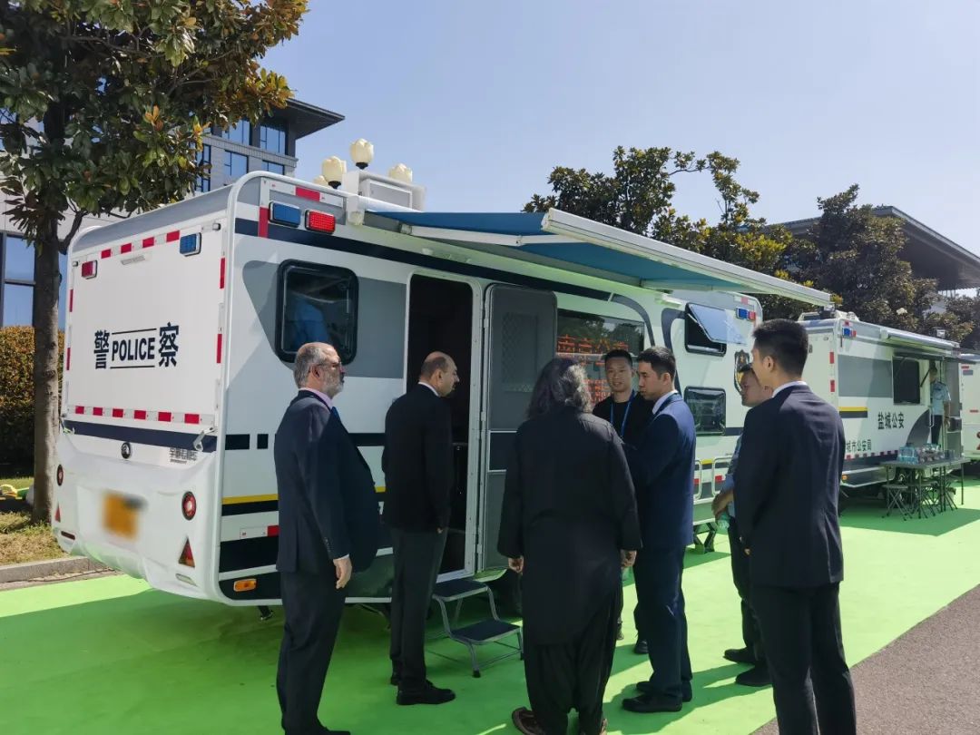 永利皇宫官网专用车亮相全球公共安全合作论坛（连云港），为全球普遍安全建设贡献力量