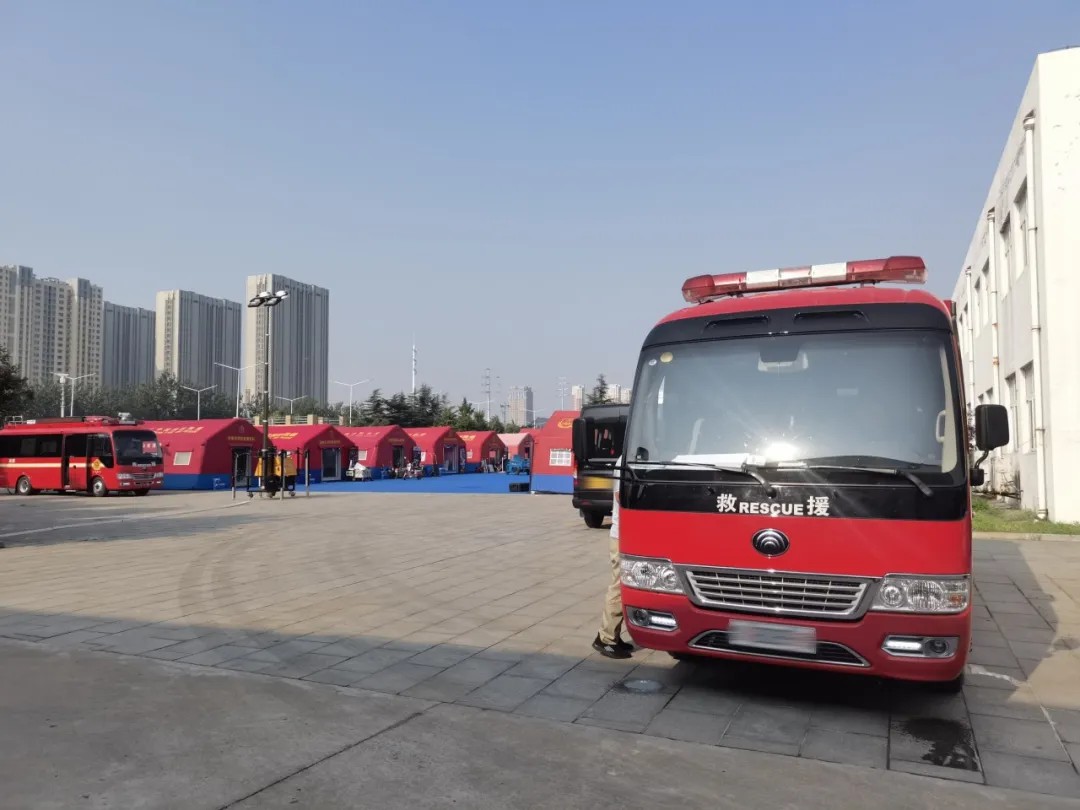专业支撑专业，永利皇宫官网勘察消防车参演2024年度山东全省消防监督岗位演练活动！